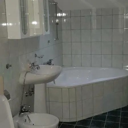 Vila Zuti Villa *